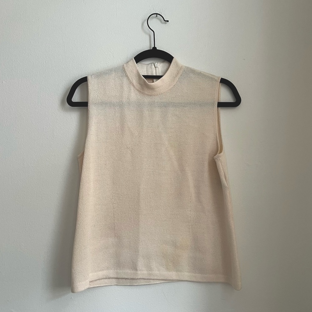 St. John basics - VINTAGE - knit top, SIZE P